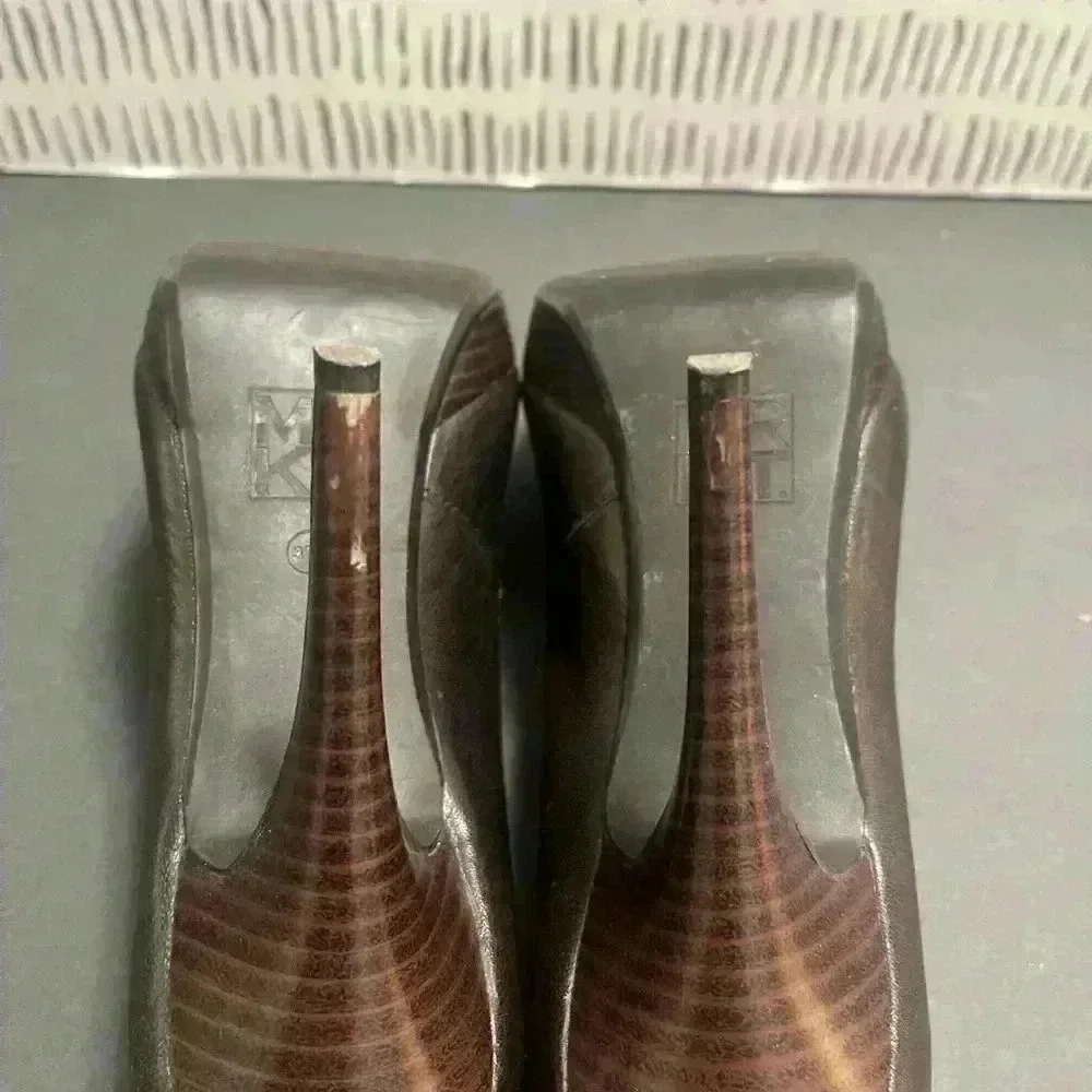MRKT women’s stilettos